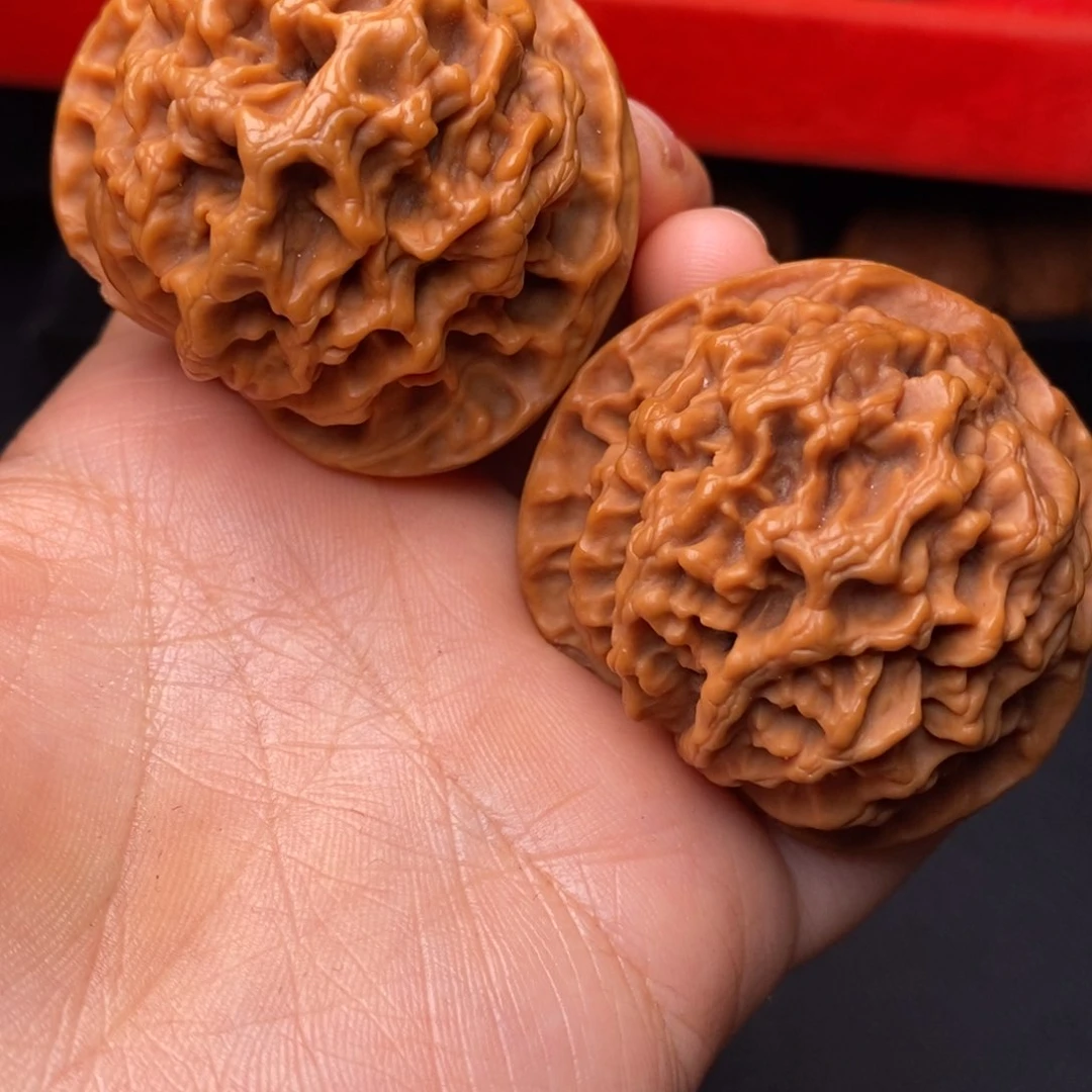 秦岭野生文玩核桃