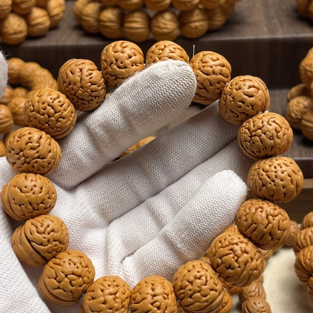 孤***狼桃核吊坠野生小肌肉