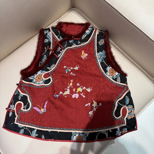 8021-1《晚晚推荐》新中式冬季百搭新款高奢貂毛无袖马甲