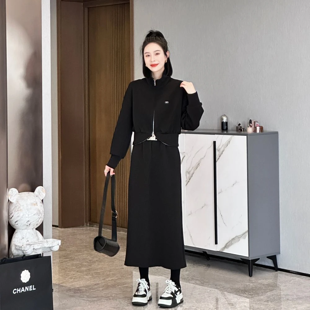 年终大促 秋冬时尚休闲洋气百搭显瘦黑色半身裙+卫衣套装JP5127