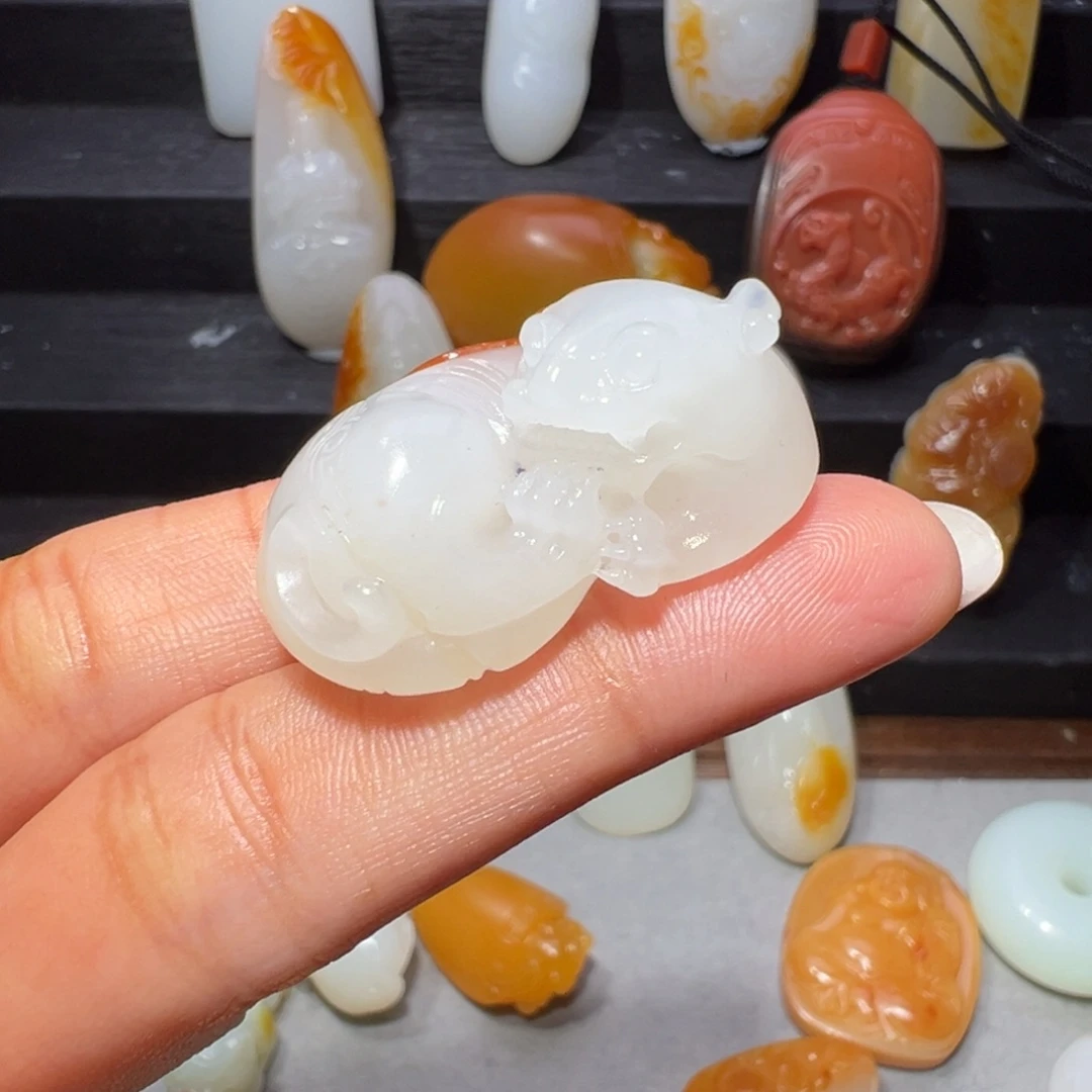 和田玉挂件未镶嵌烟**朦