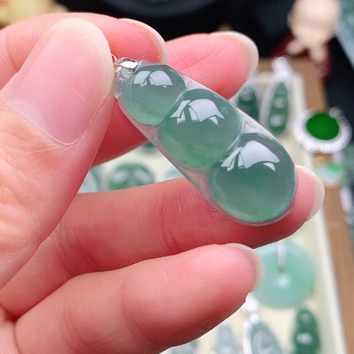 颈饰银S925镶嵌翡翠吊坠