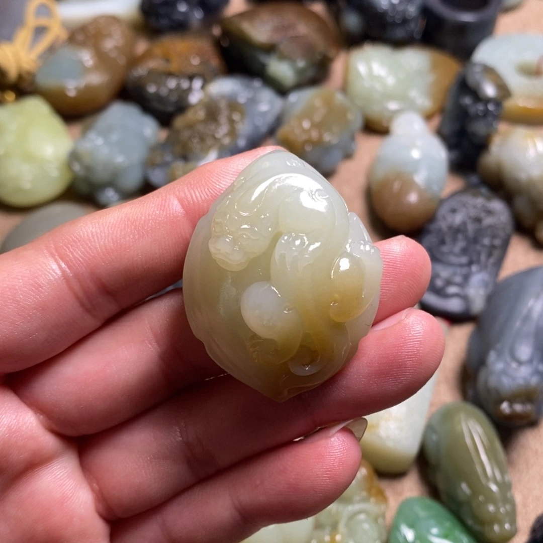 【闪购商品】和田玉挂件未镶嵌李*鱼