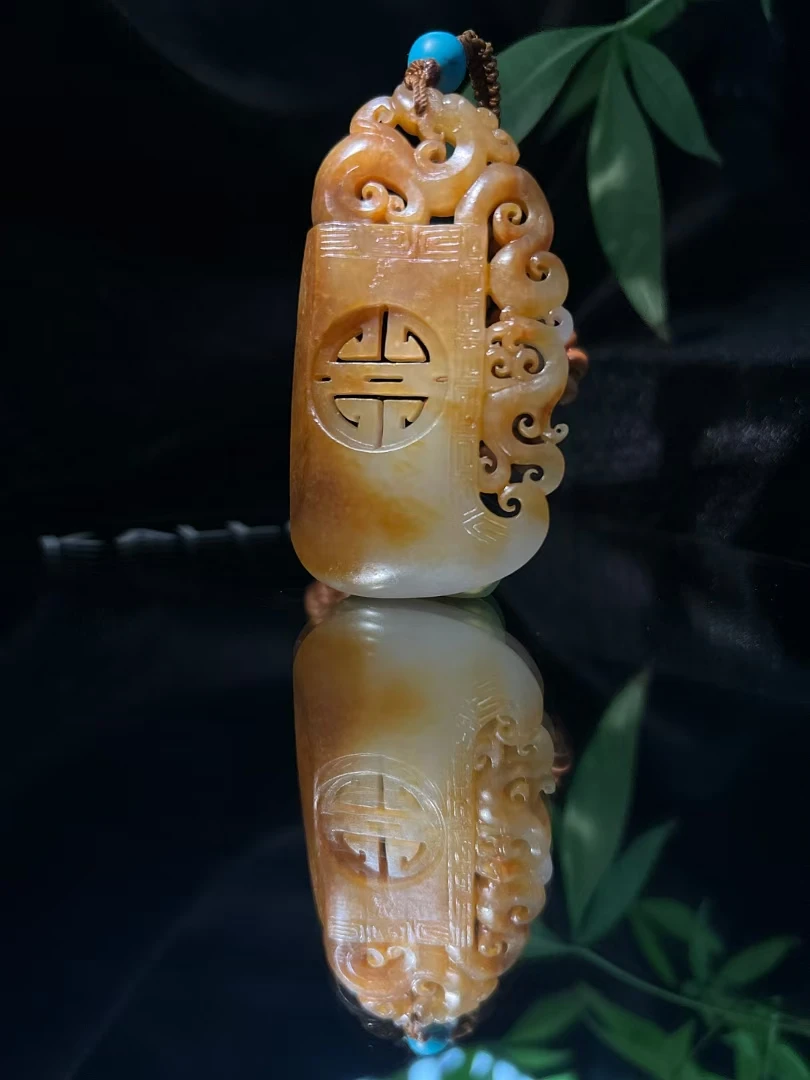 龙凤牌精美玉石饰品