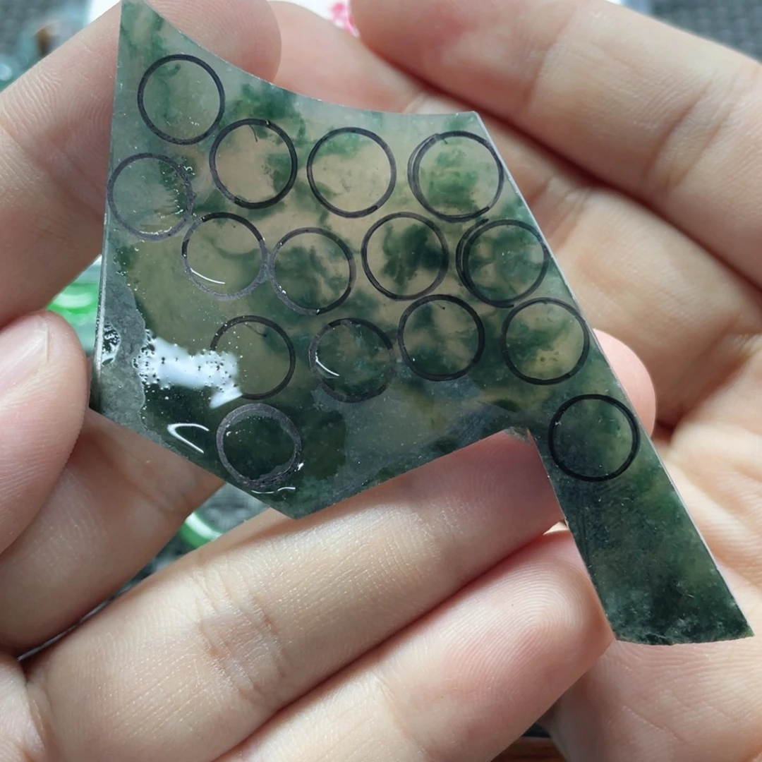 定制翡翠未镶嵌翡翠