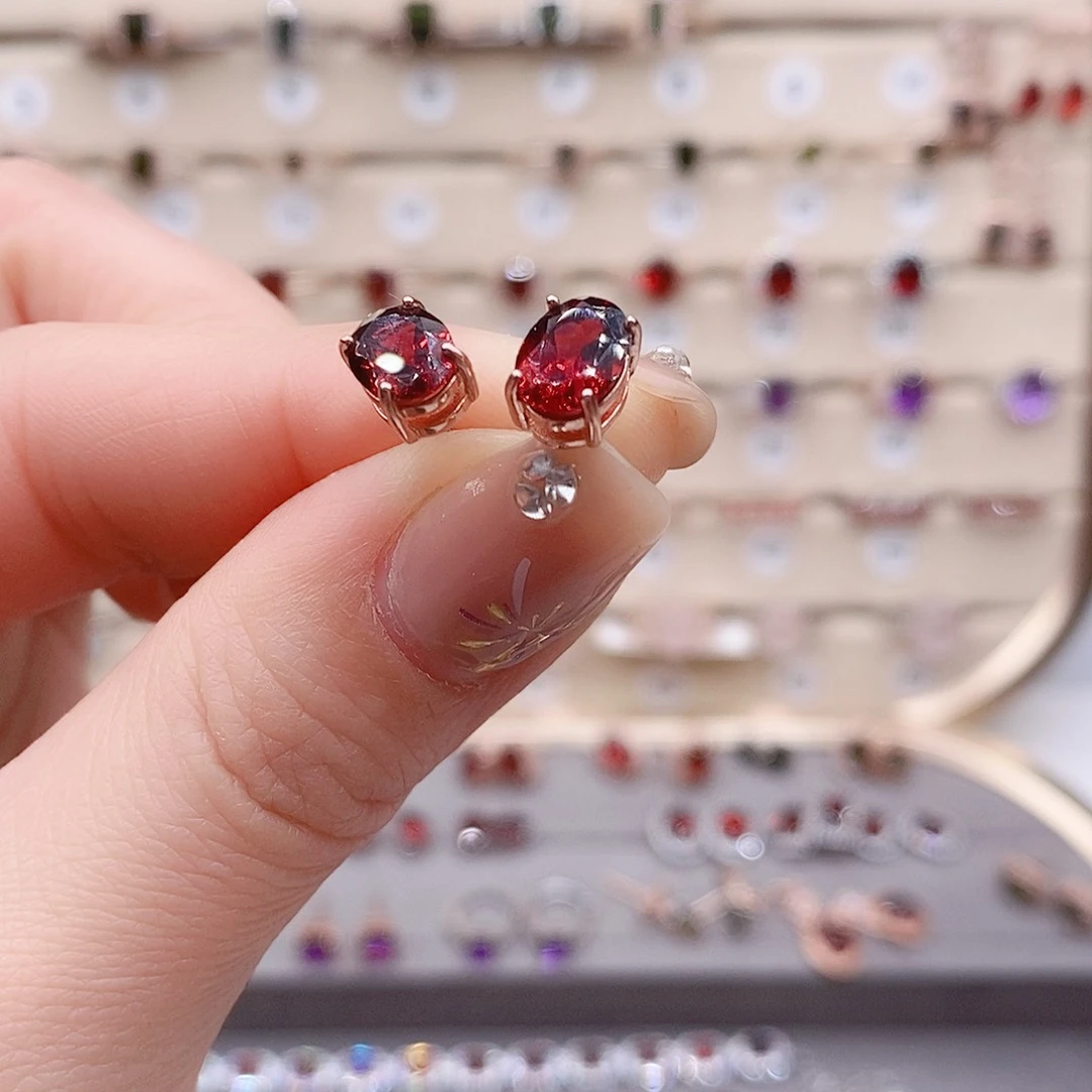 石榴石耳饰银S925镶嵌耳饰