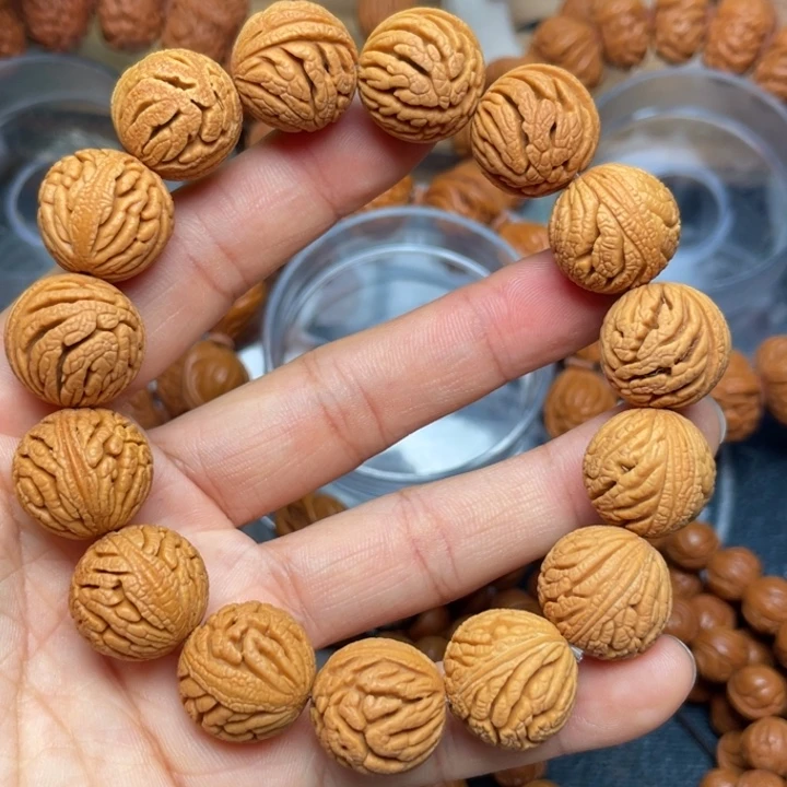 桃核手串龙纹桃核3