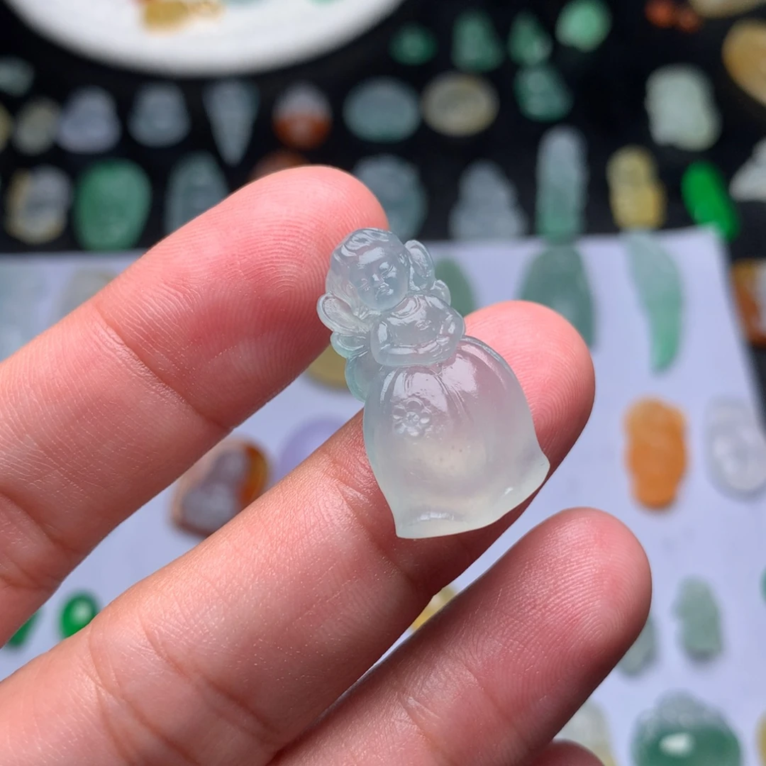 定制翡翠未镶嵌仙女