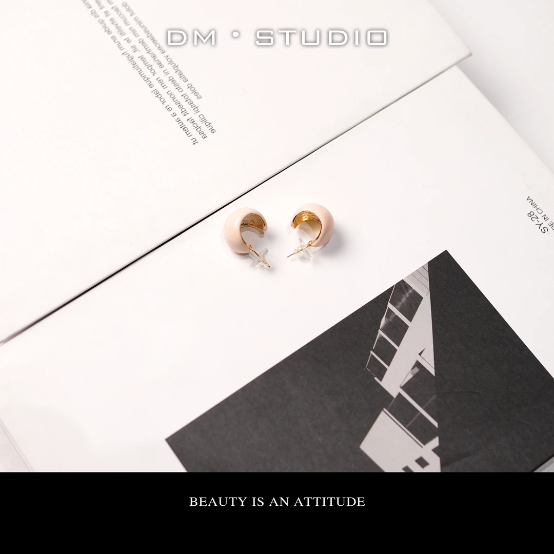 合金珐琅耳饰 •STUDIO/气质轻奢复古法式个性月牙耳钉耳饰（58297）