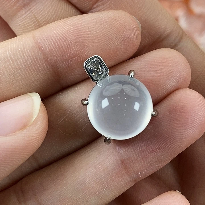 石英质玉合金颈饰