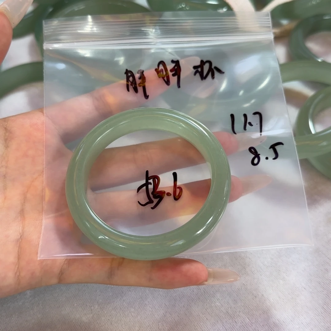胖***杯未镶嵌手镯东陵石