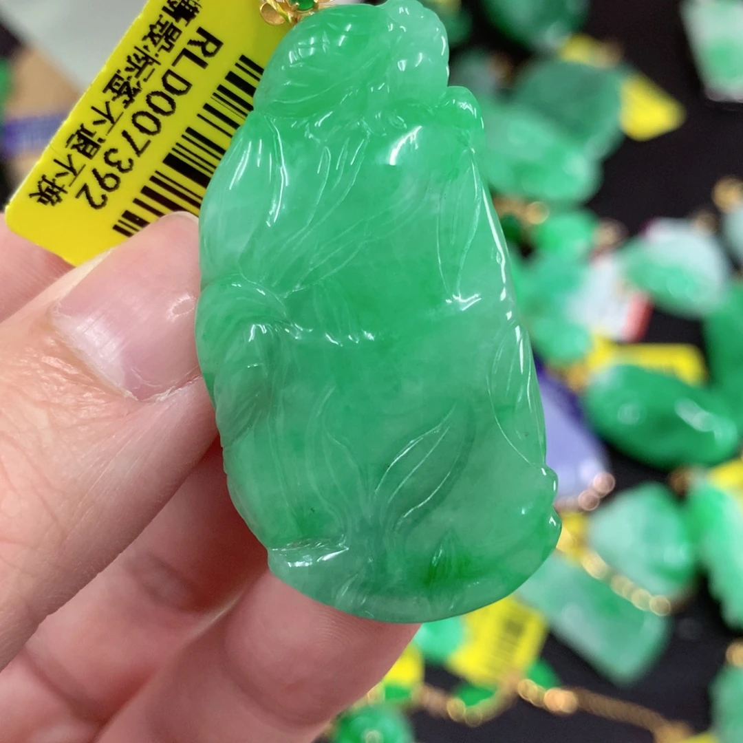 翡翠18K金镶嵌项链