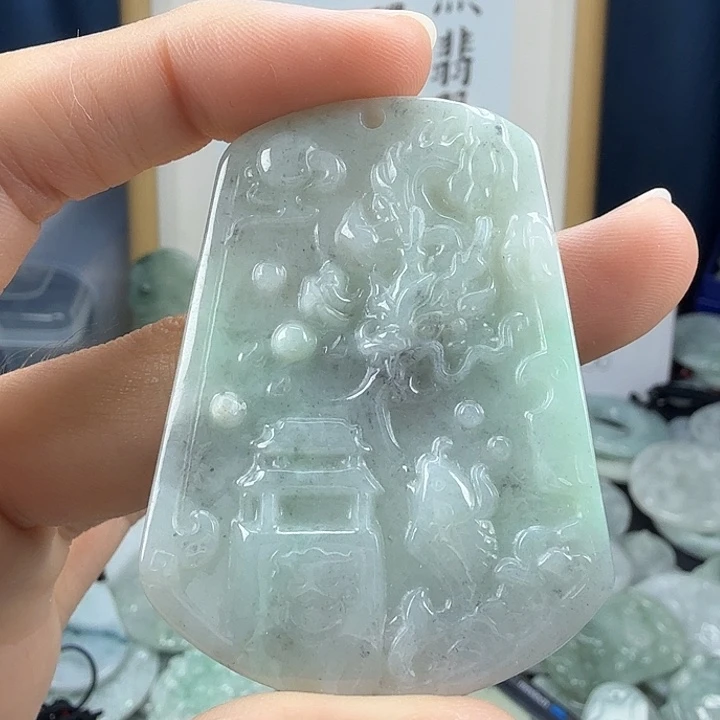 翡翠未镶嵌颈饰翡翠