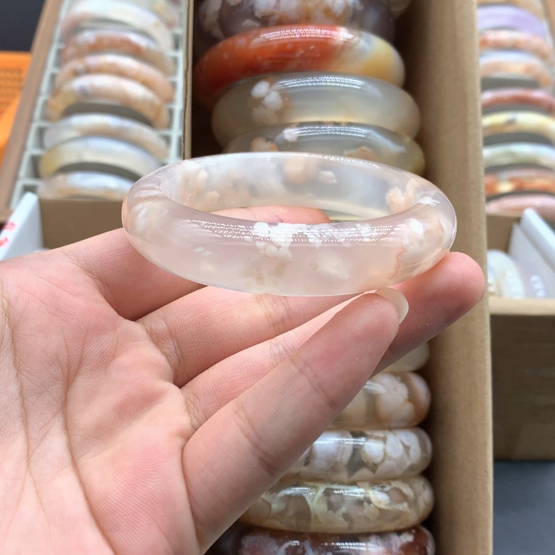 【闪购商品】玛瑙/玉髓手镯未镶嵌a****e