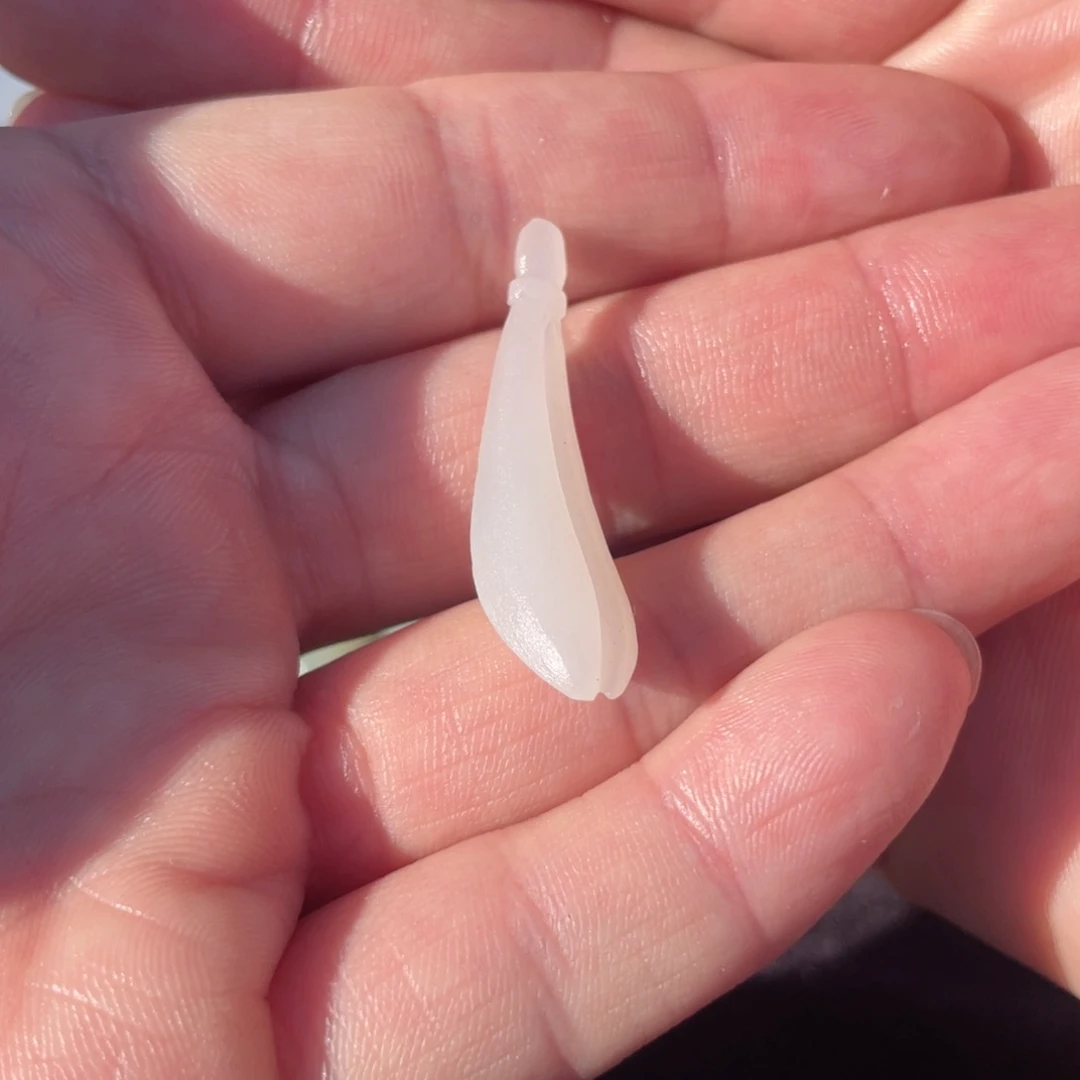 和田玉颈饰未镶嵌向****了