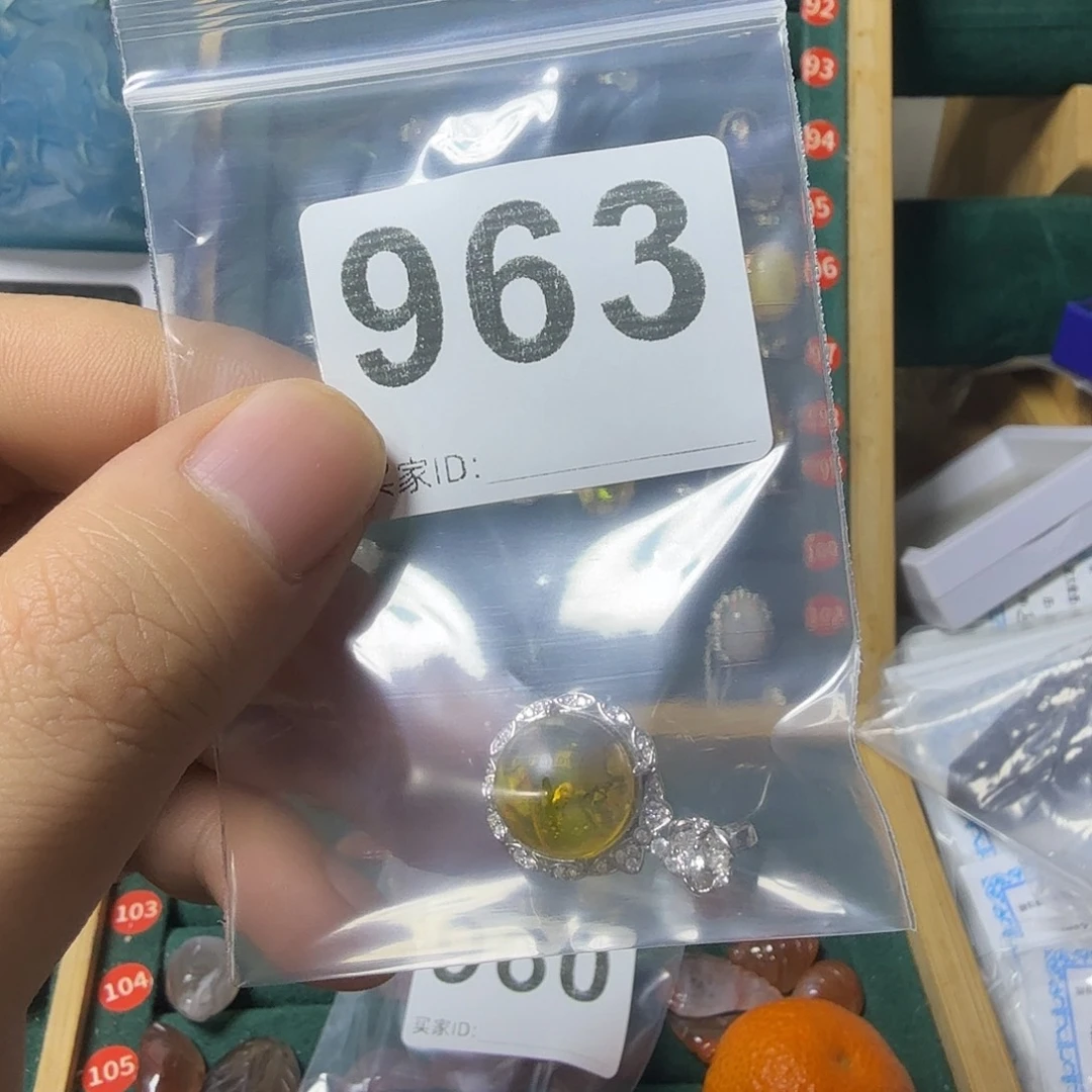 ****儿虫珀银S925镶嵌颈饰