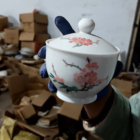 瓷片陶瓷盘子碗啥都有