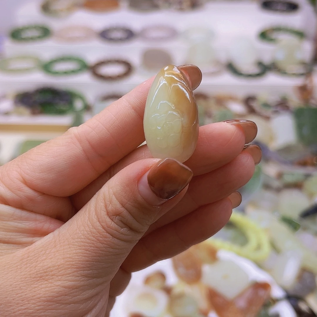 风***由和田玉未镶嵌吊坠(赠链)