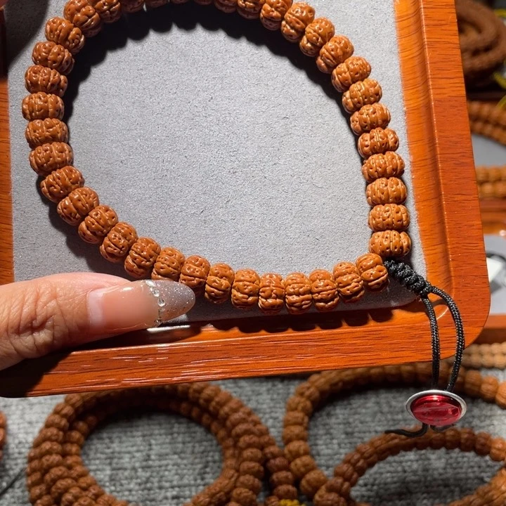 手串金刚菩提走*口十初一手持