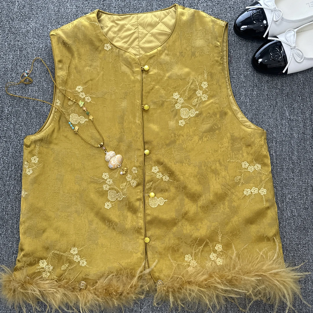 复古风金丝提花刺绣加棉马甲女 秋冬下摆羽毛边中式夹棉坎肩