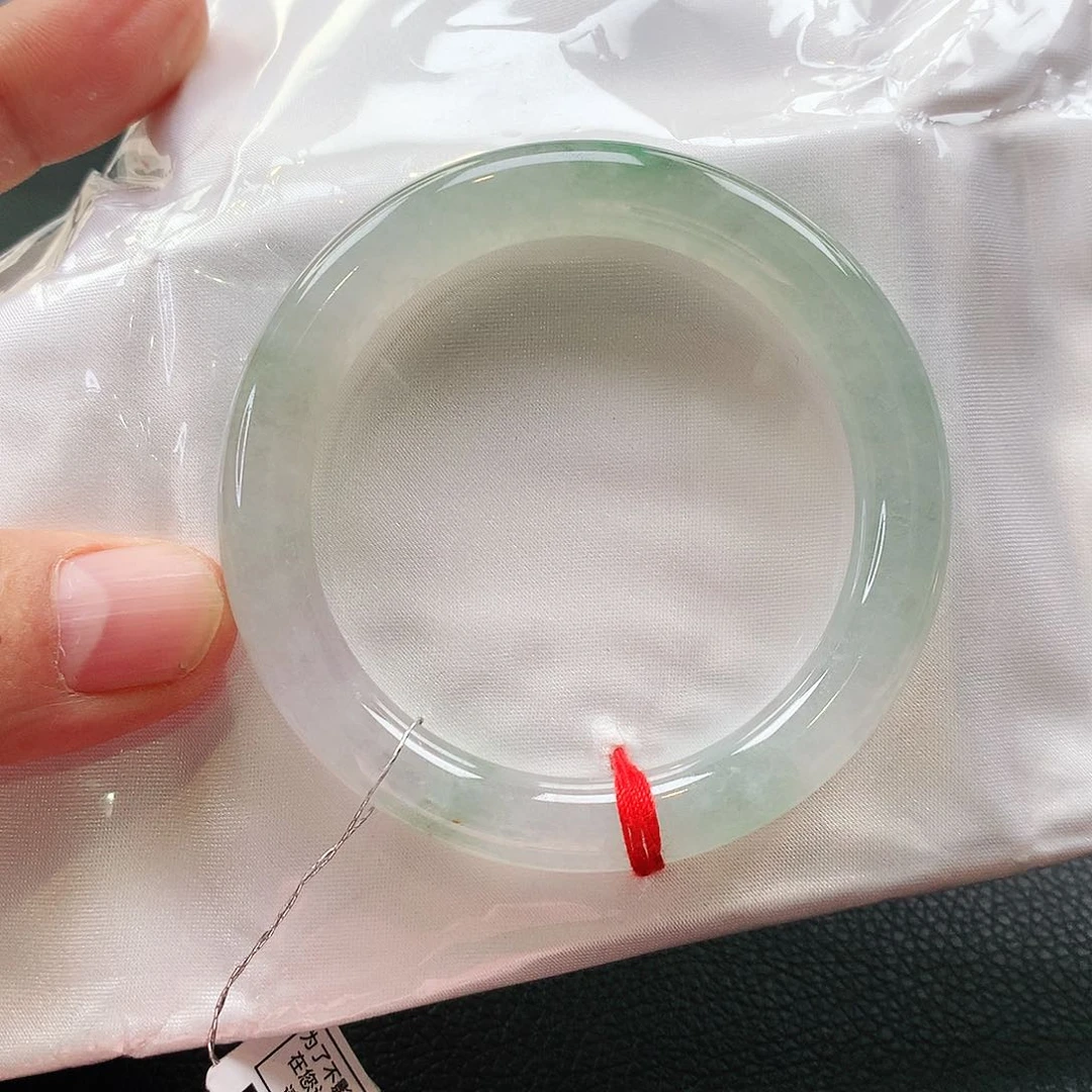 未镶嵌手镯翡翠天然翡翠手镯