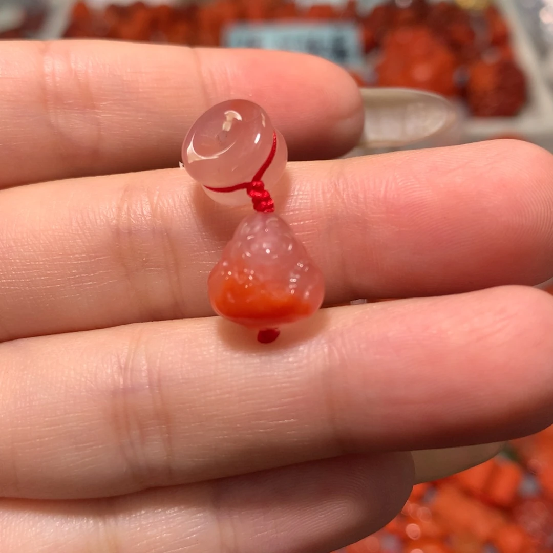 【闪购商品】南红玛瑙滴溜未镶嵌
