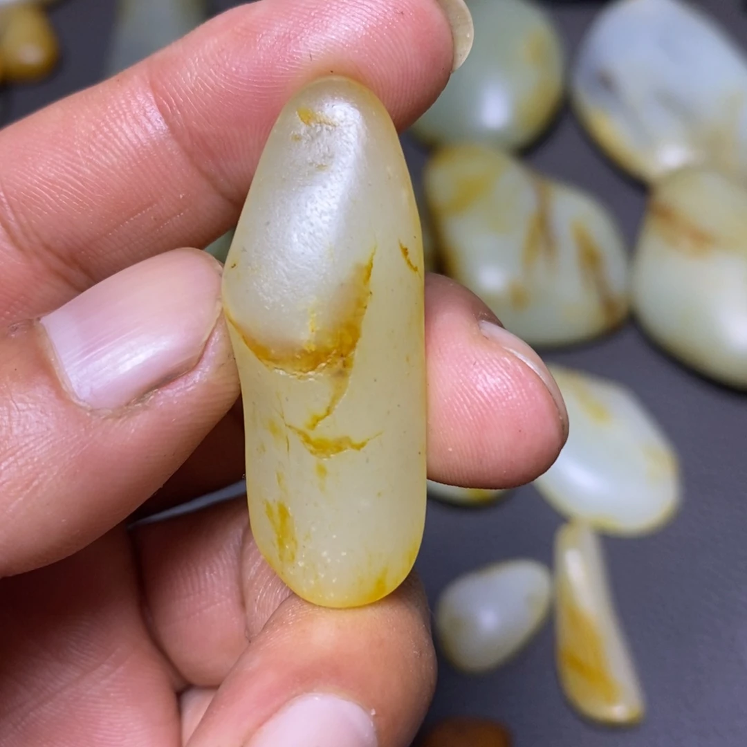 和田玉（糖玉）未镶嵌挂件