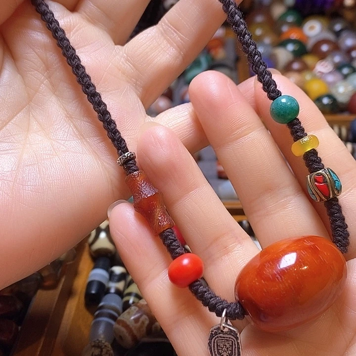 玛瑙/玉髓颈饰未镶嵌