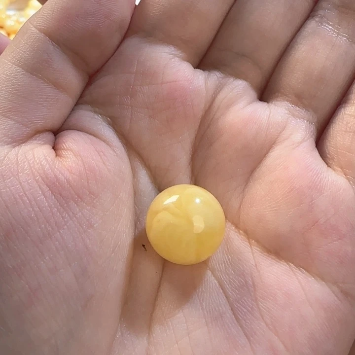 未镶嵌琥珀裸石C*微瑕圆珠