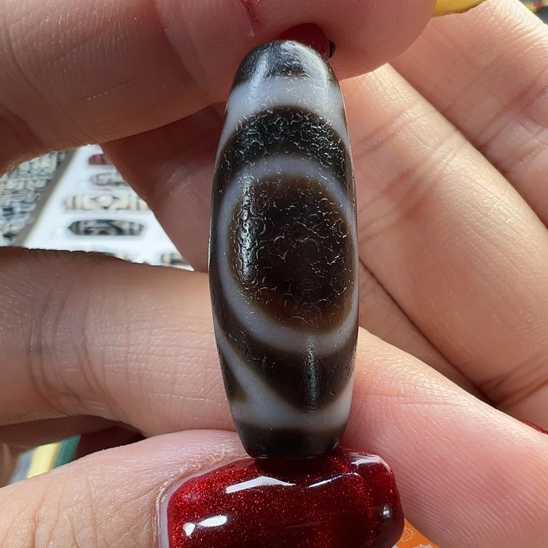 玛瑙/玉髓未镶嵌珠宝半成品小卢老灰皮双虎牙两眼眼中眼