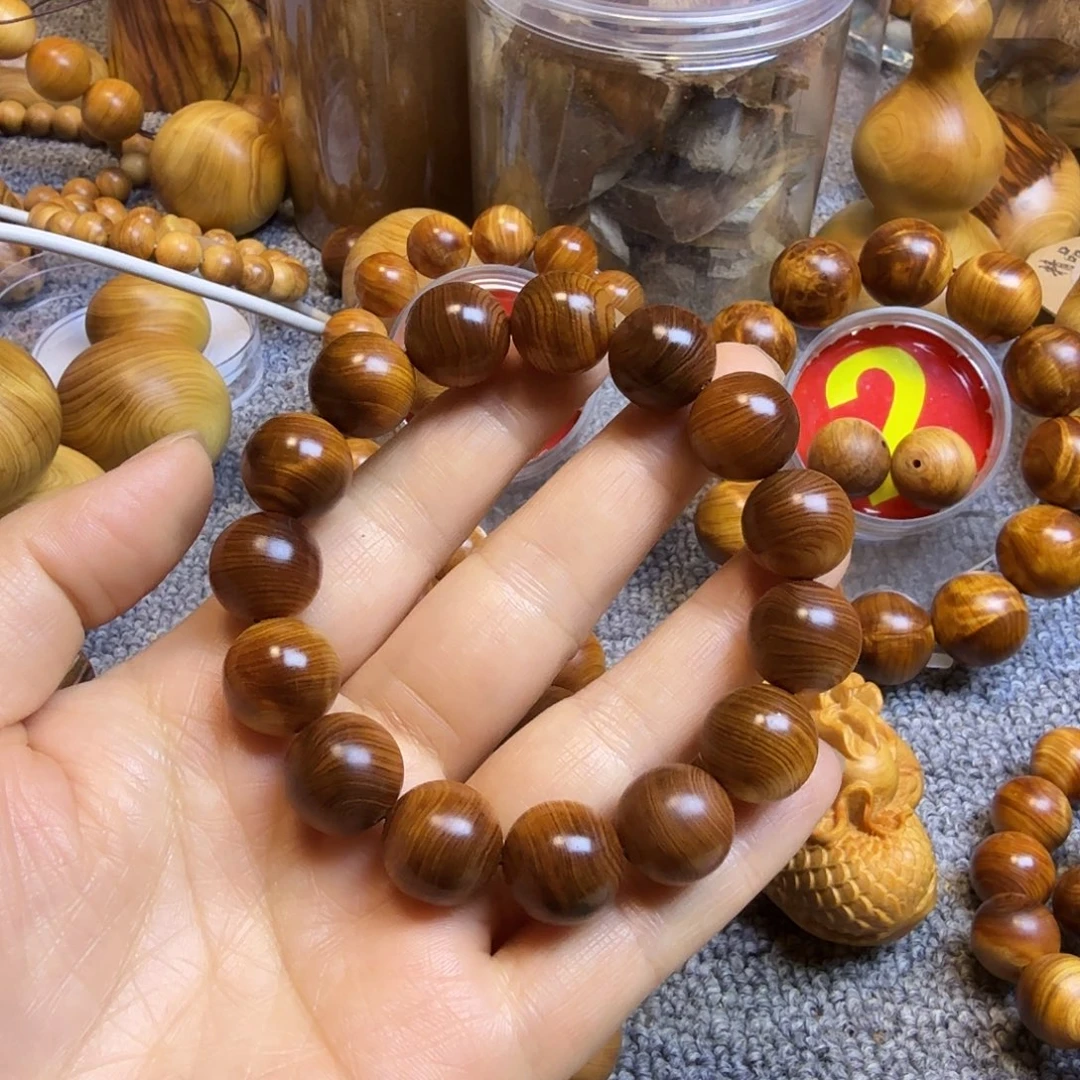 聚***誉崖柏太行崖柏1.5黑油瑕疵