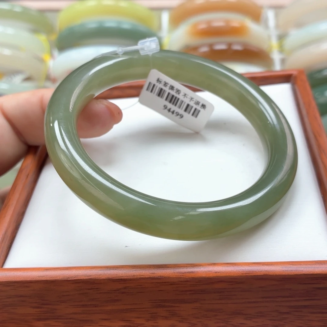 和田玉手镯未镶嵌57