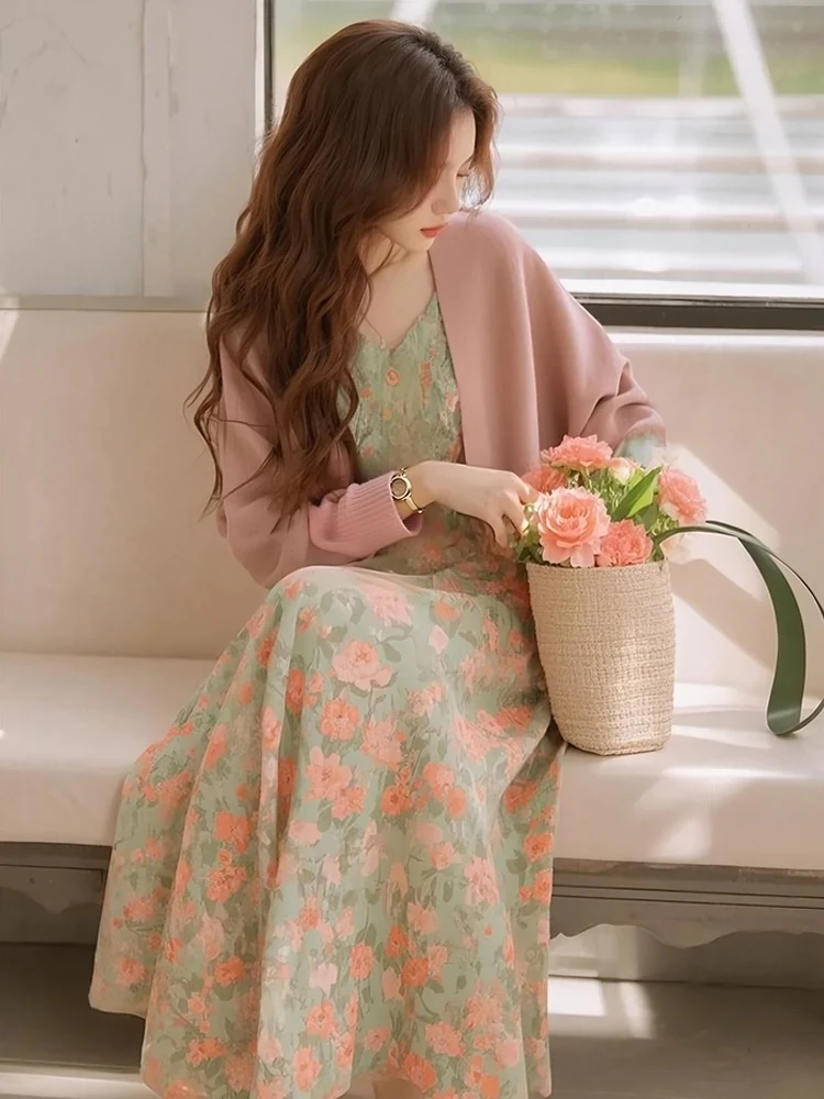 2025春季一整套女高级感粉色针织开衫显瘦碎花吊带连衣裙两件套女