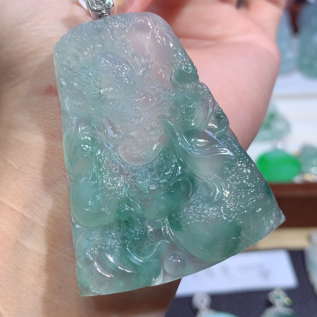 吊坠(不含链)18K金镶嵌翡翠