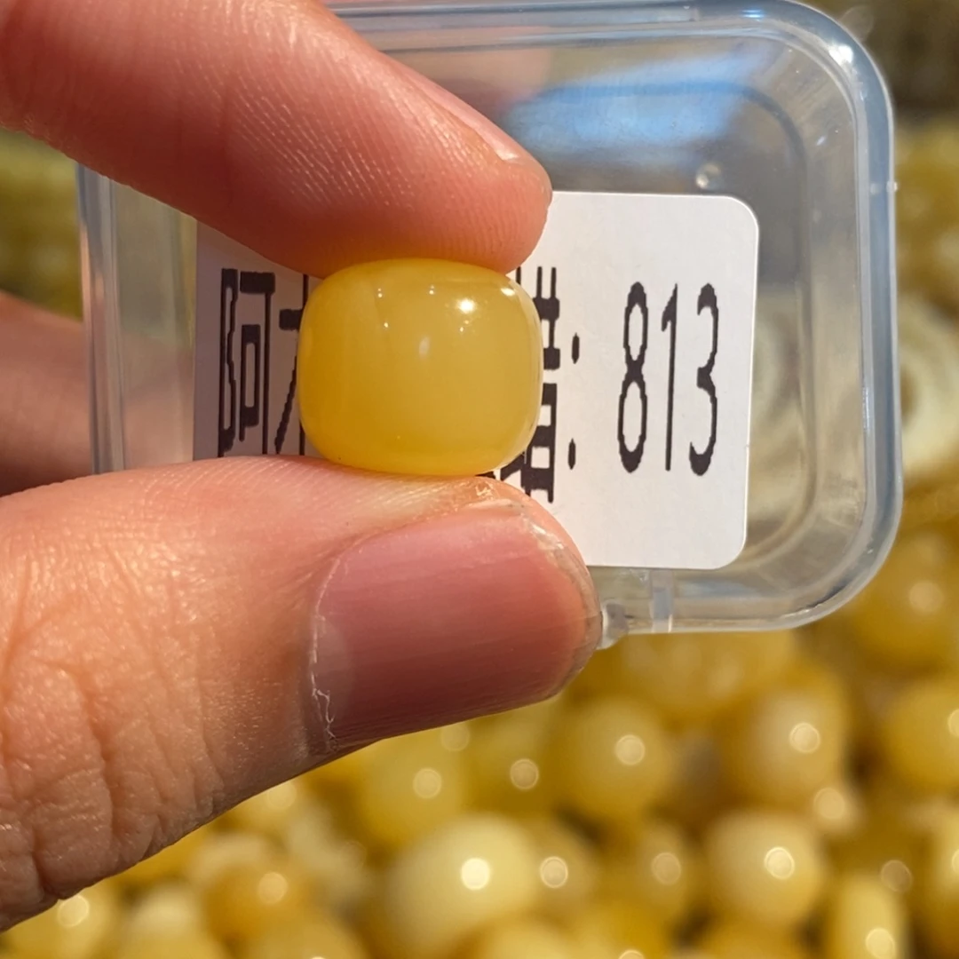 蜜蜡未镶嵌珠宝奇石813