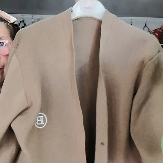 尺码L穿体重120一140