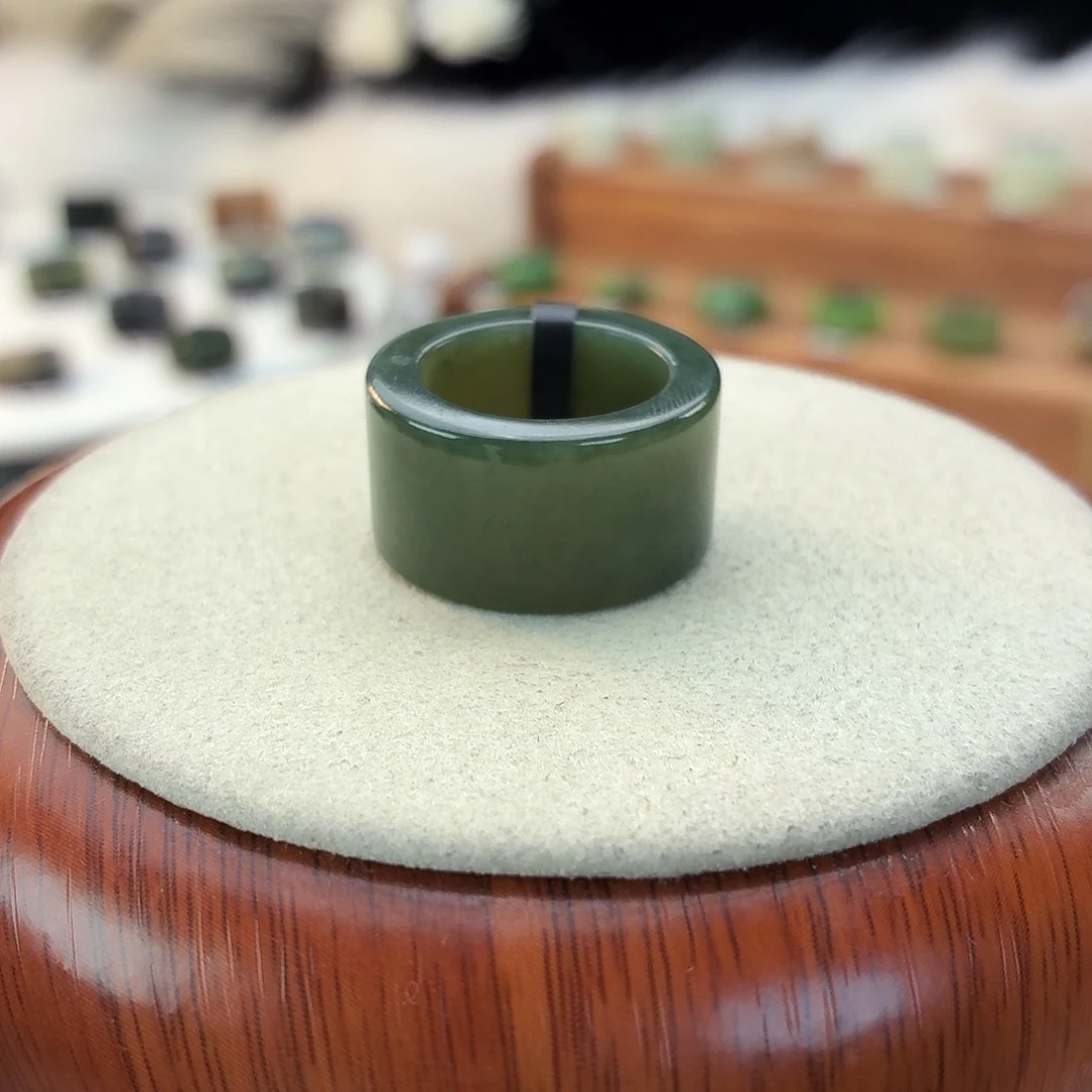 和田玉未镶嵌戒指i78碧绿圆切16.4mm