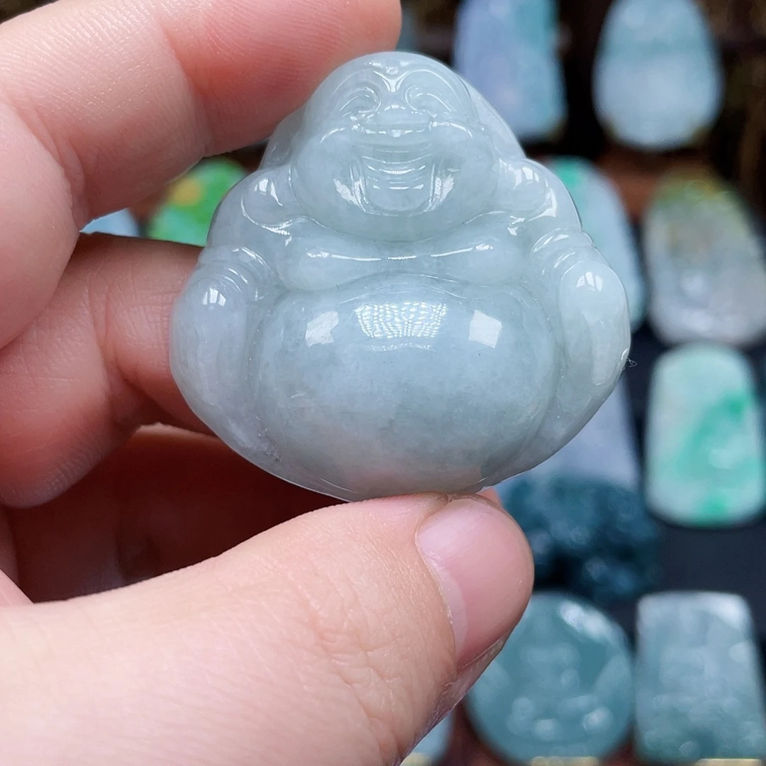 翡翠未镶嵌颈饰佛公