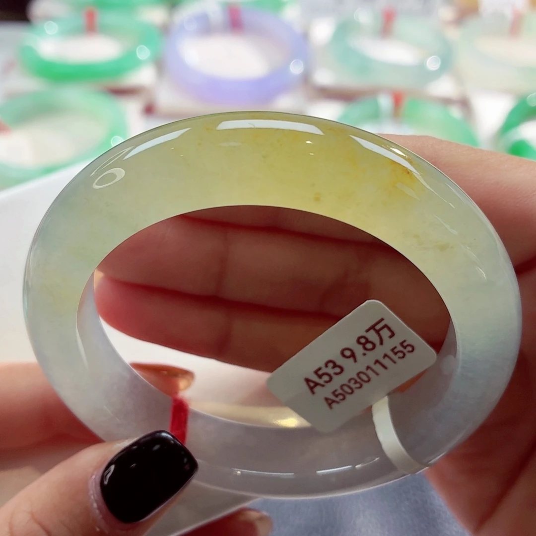 翡翠未镶嵌手镯半山水冰糖黄68-33