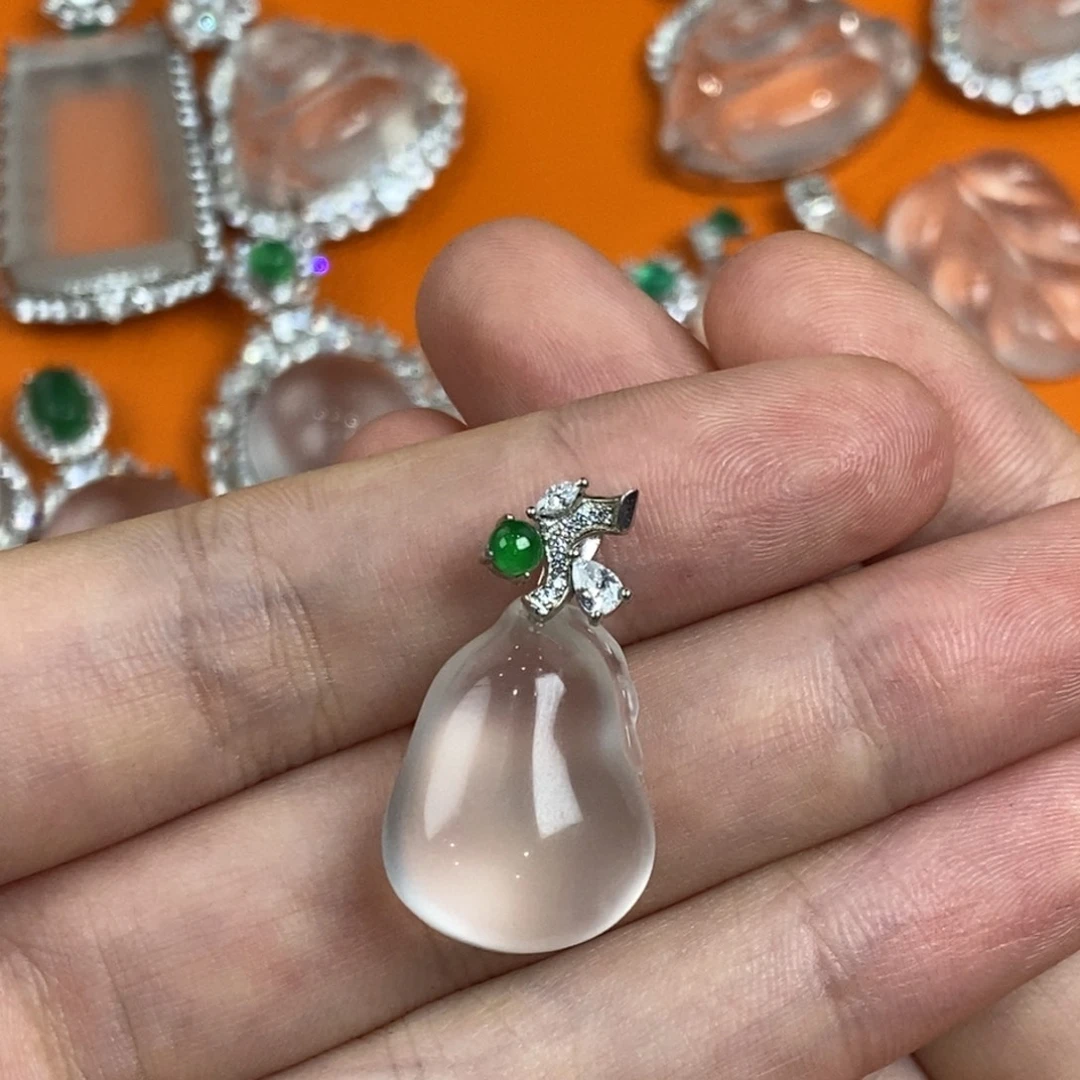 银S925镀金镶嵌吊坠石英质玉