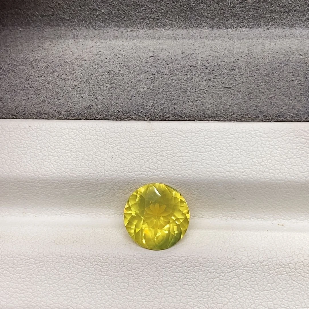 蓝宝石裸石4.41克拉天然黄蓝宝