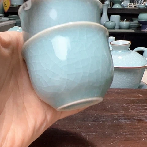 汝瓷开片铃铛主人杯微瑕