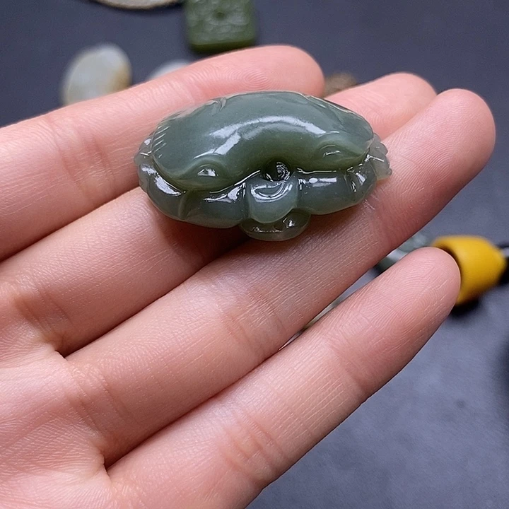 颈饰未镶嵌和田玉