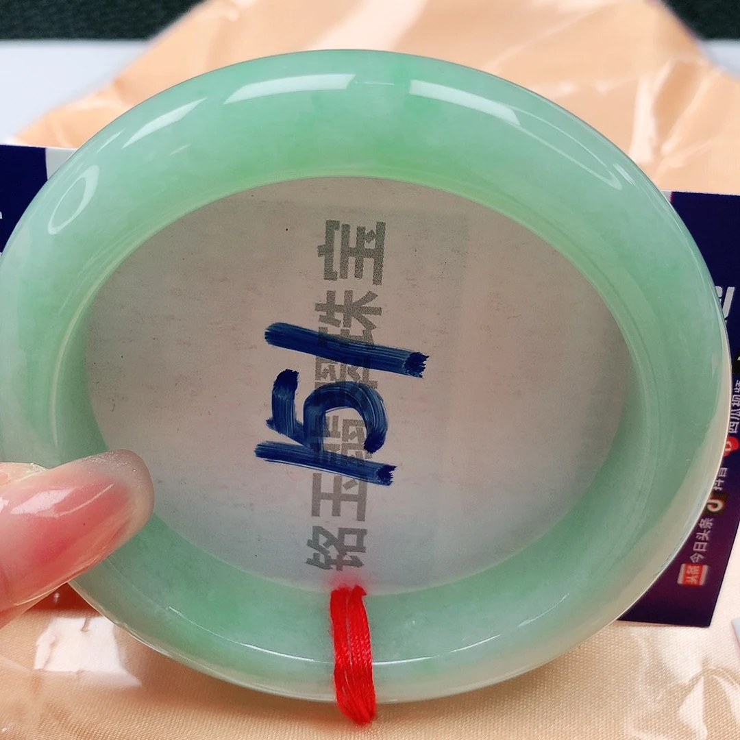 翡翠手镯未镶嵌缅甸天然a货翡翠