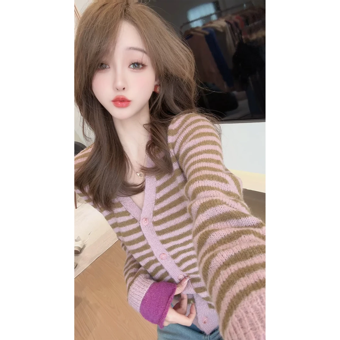 【CHEN】洋气温柔减龄v领毛衣时尚拼色显白长袖针织开衫25020802