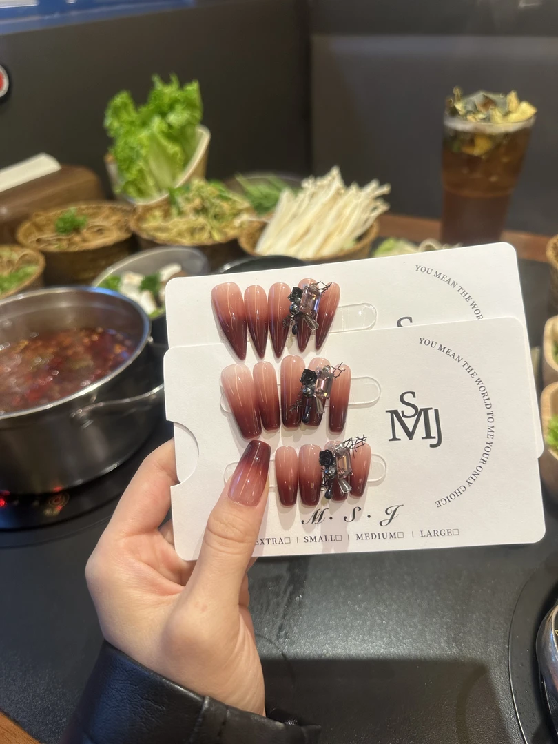 满饰纪|S235「红玫瑰」轻奢钻饰超闪穿戴甲手工穿戴甲堆钻