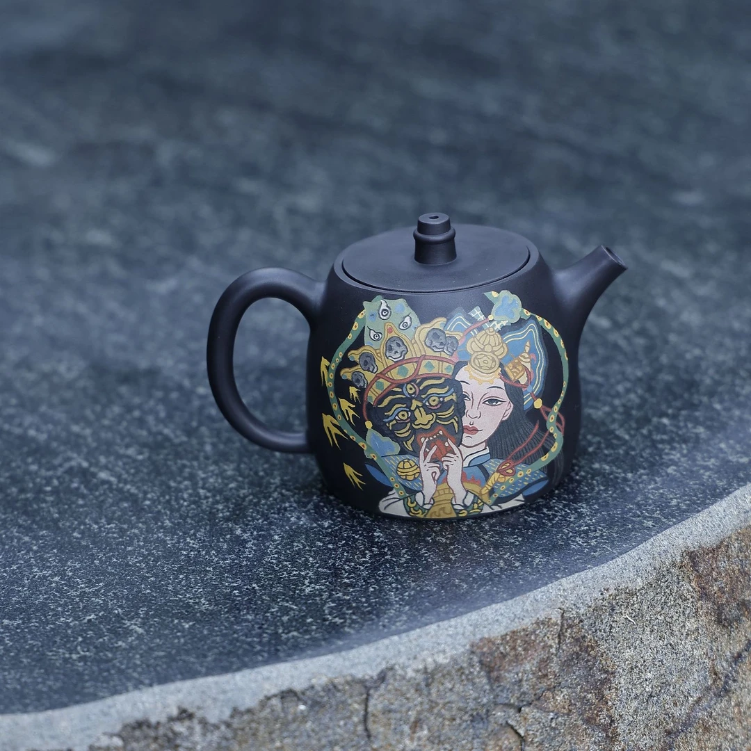 建水紫陶阴刻阳填重工千禧老师作品西藏财神扎基拉姆井栏壶纯手工