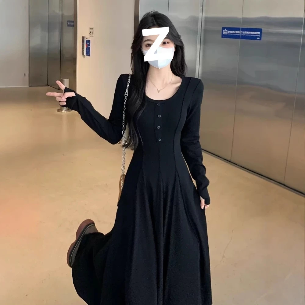 秋季内搭穿搭黑色内搭连衣裙子女秋季2025新品小黑裙高级感中长裙