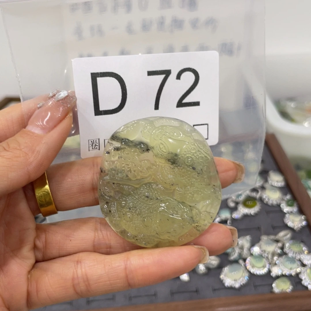 未镶嵌蛇纹石玉颈饰