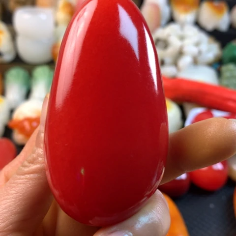 新疆戈壁五彩彩石